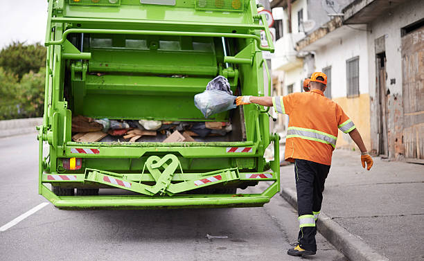 Best Garage Cleanout  in Girard, OH